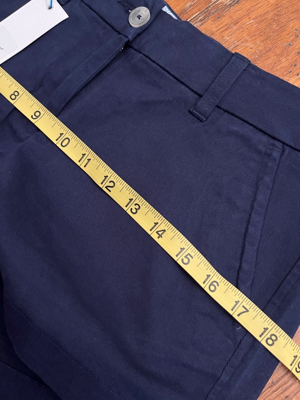 Southern Tide Best Seller “Leah 3 inch Short" size 2 - Picture 13 of 16